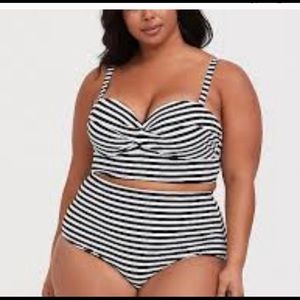 Torrid Bikini Top Only 6x NWT
